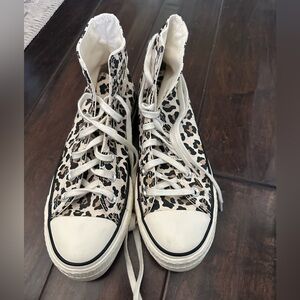 Converse Leopard Print High-Top Sneakers size 7